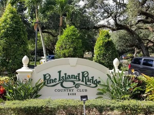 9531 Seagrape Dr, Unit 205, Davie, FL 33324