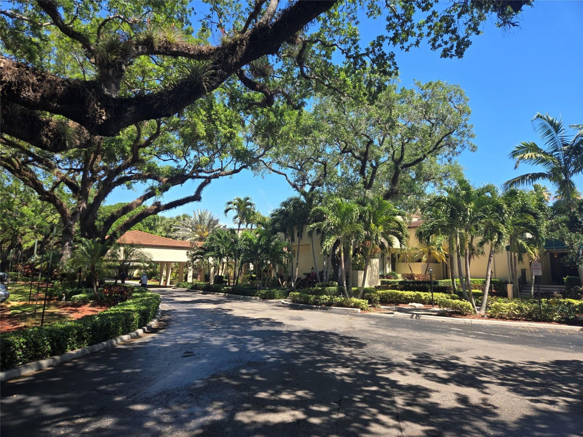 9531 Seagrape Drive, Unit 205, Davie, FL 33324 Photo