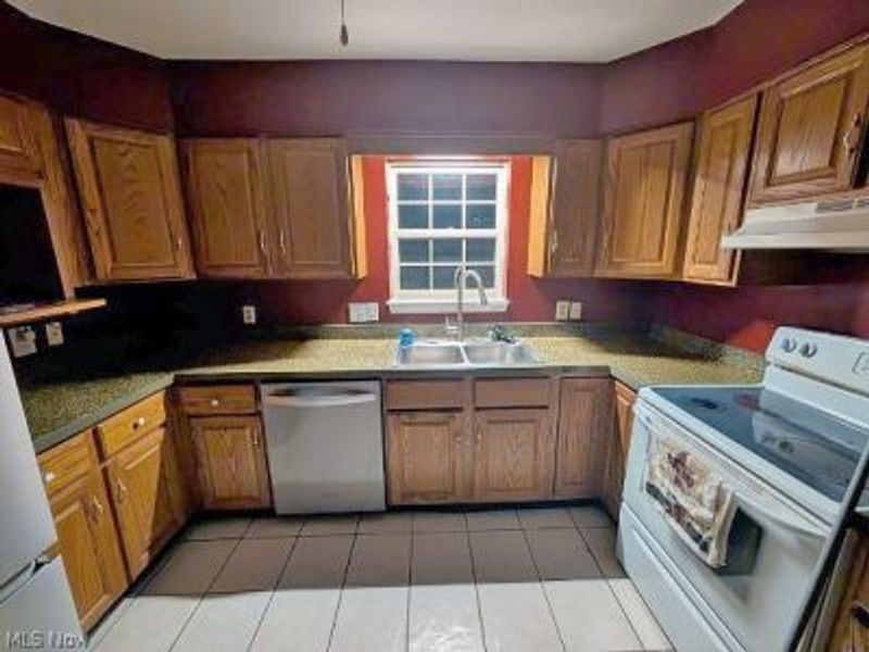 1356 Lake Vue Drive, Rome, OH 44085 Photo 12