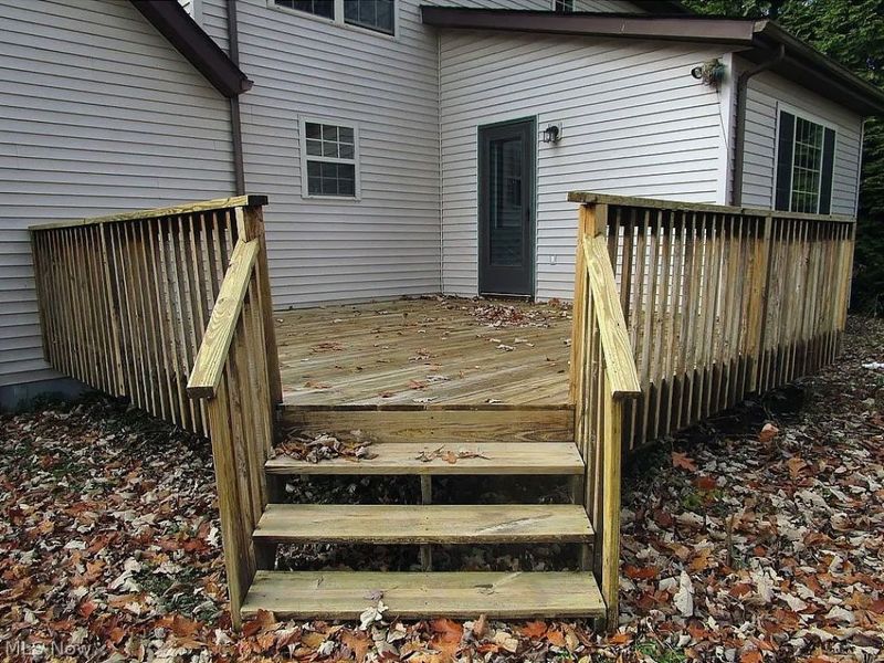 1356 Lake Vue Drive, Rome, OH 44085 Photo 5