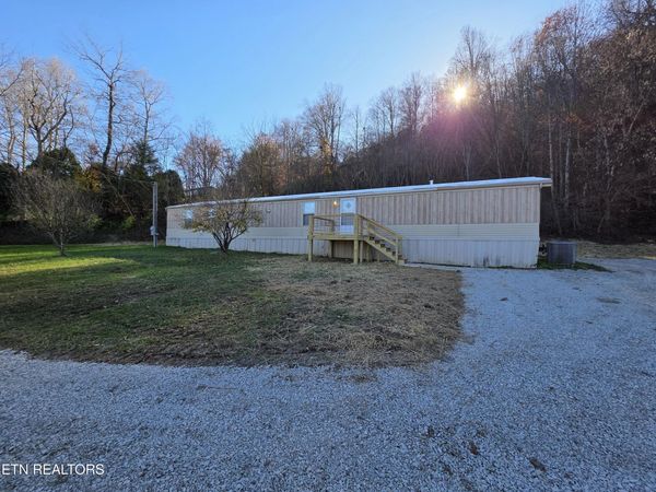 1288 Maiden Ln Lane, Jellico, TN 37762