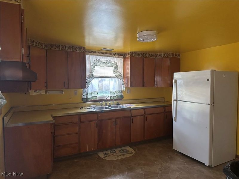 657 6th Avenue, East Liverpool, OH 43920 Photo 3