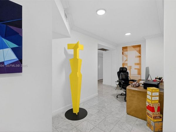 181 Crandon Blvd, Unit 106, Key Biscayne, FL 33149