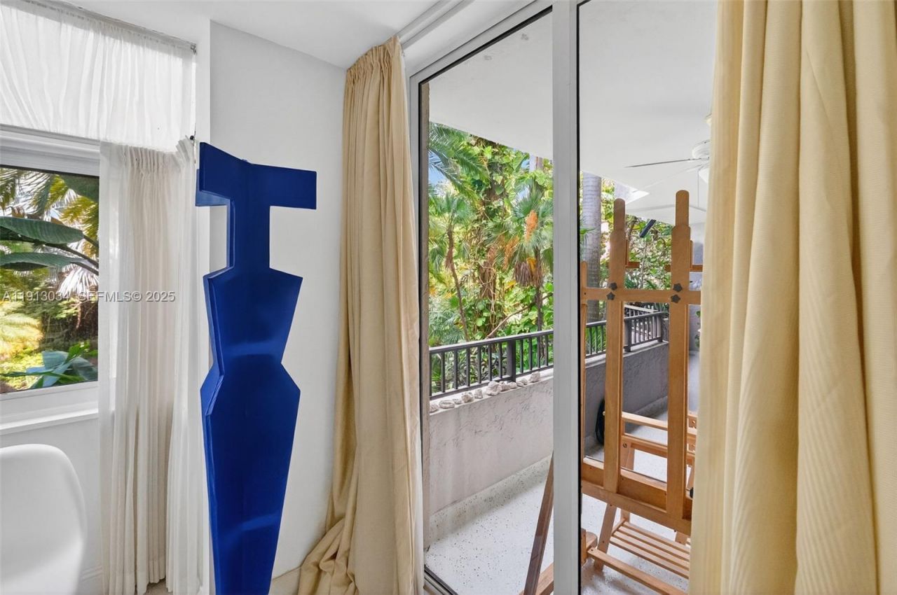 181 Crandon Blvd, Unit 106, Key Biscayne, FL 33149 Photo