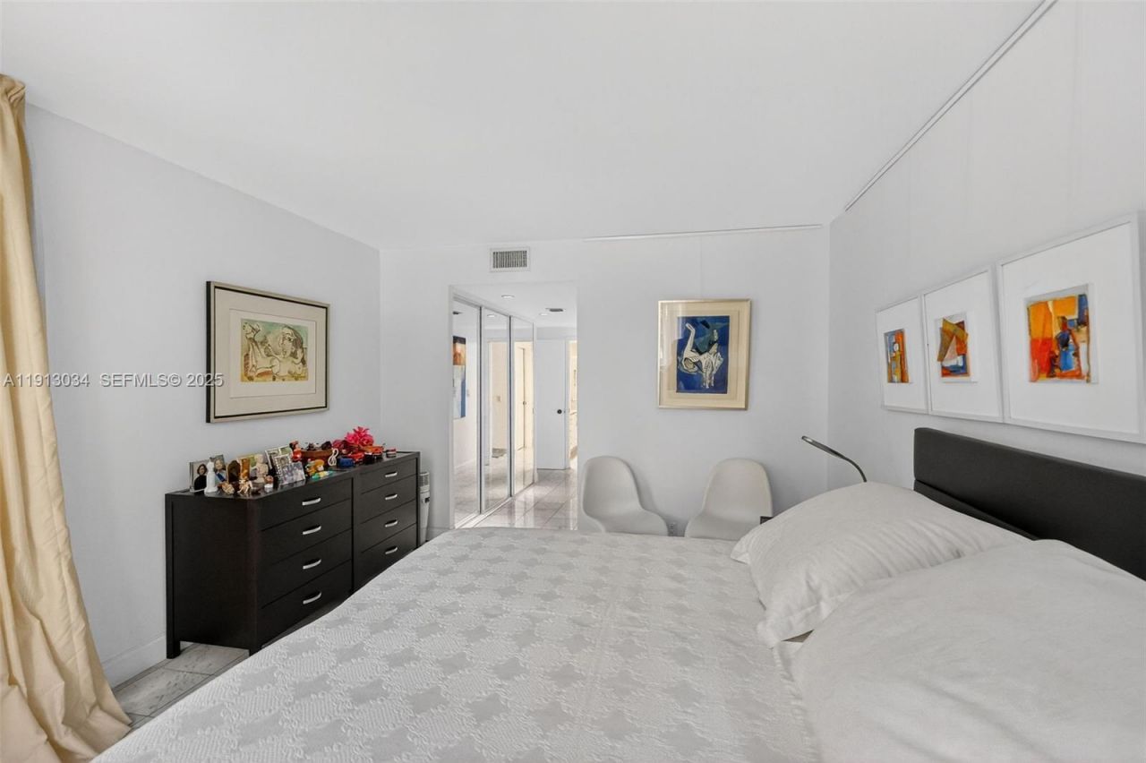 181 Crandon Blvd, Unit 106, Key Biscayne, FL 33149 Photo