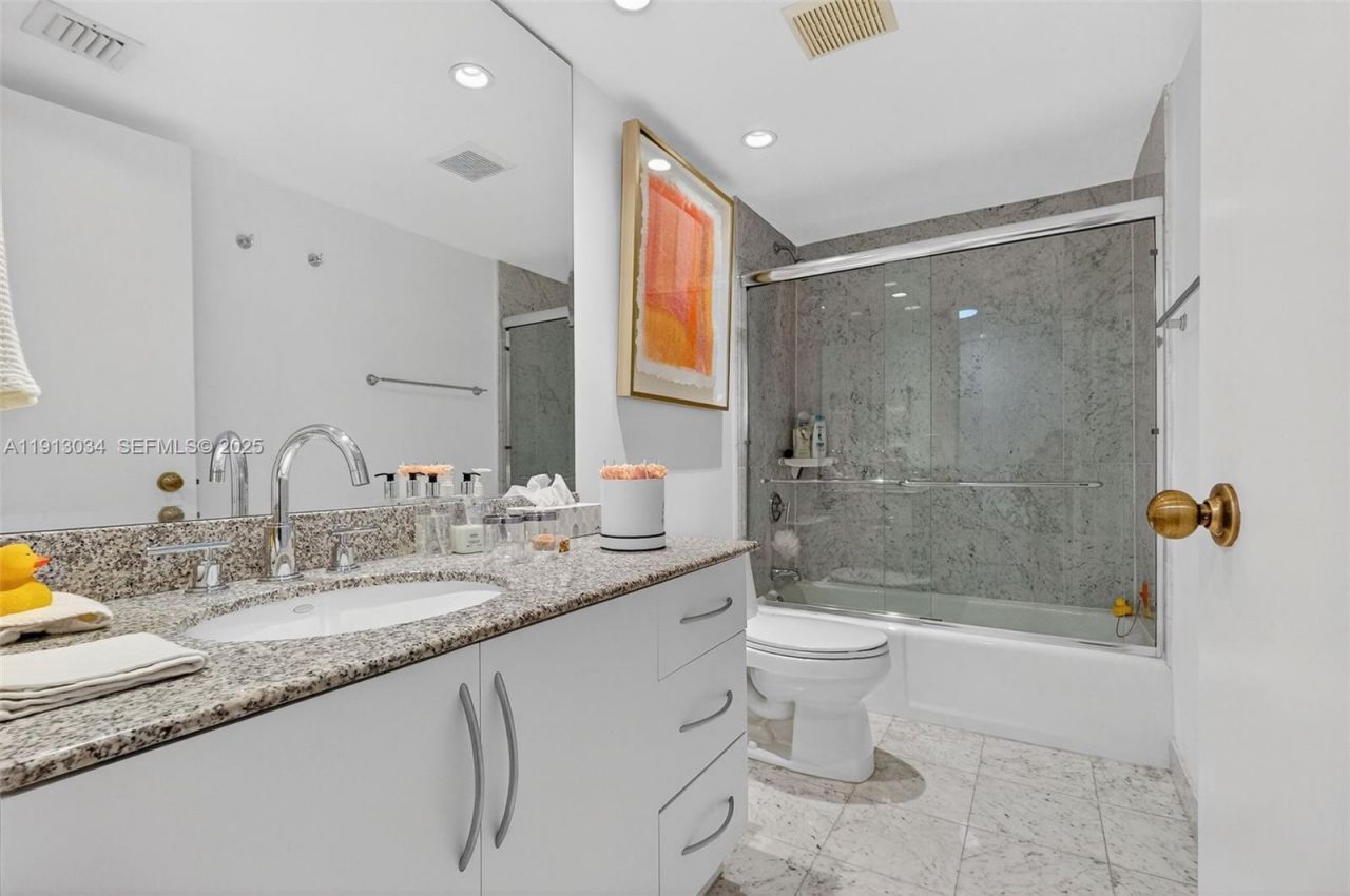 181 Crandon Blvd, Unit 106, Key Biscayne, FL 33149 Photo