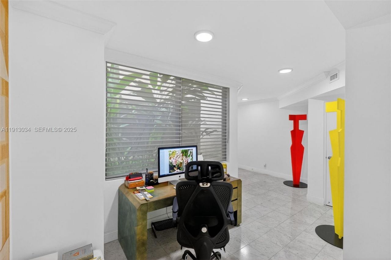 181 Crandon Blvd, Unit 106, Key Biscayne, FL 33149 Photo