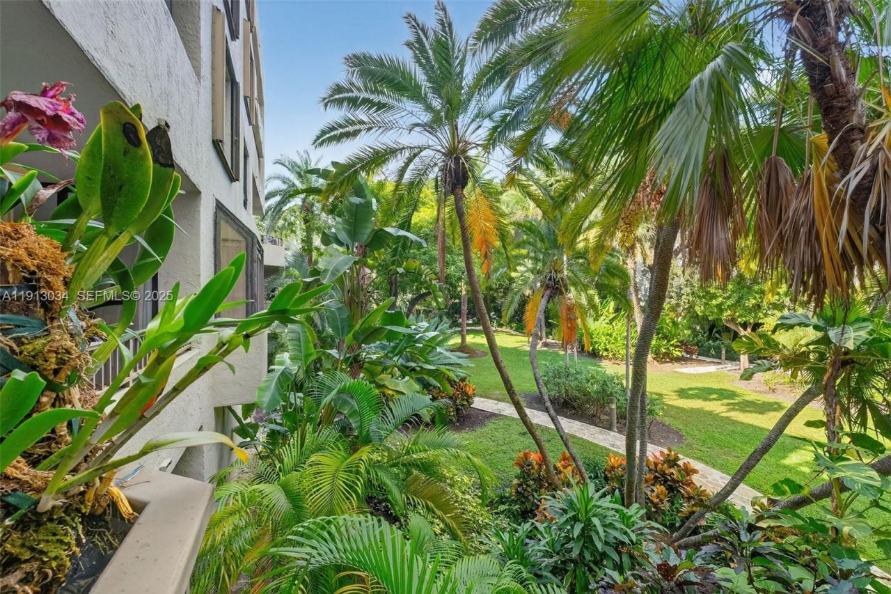 181 Crandon Blvd, Unit 106, Key Biscayne, FL 33149 Photo