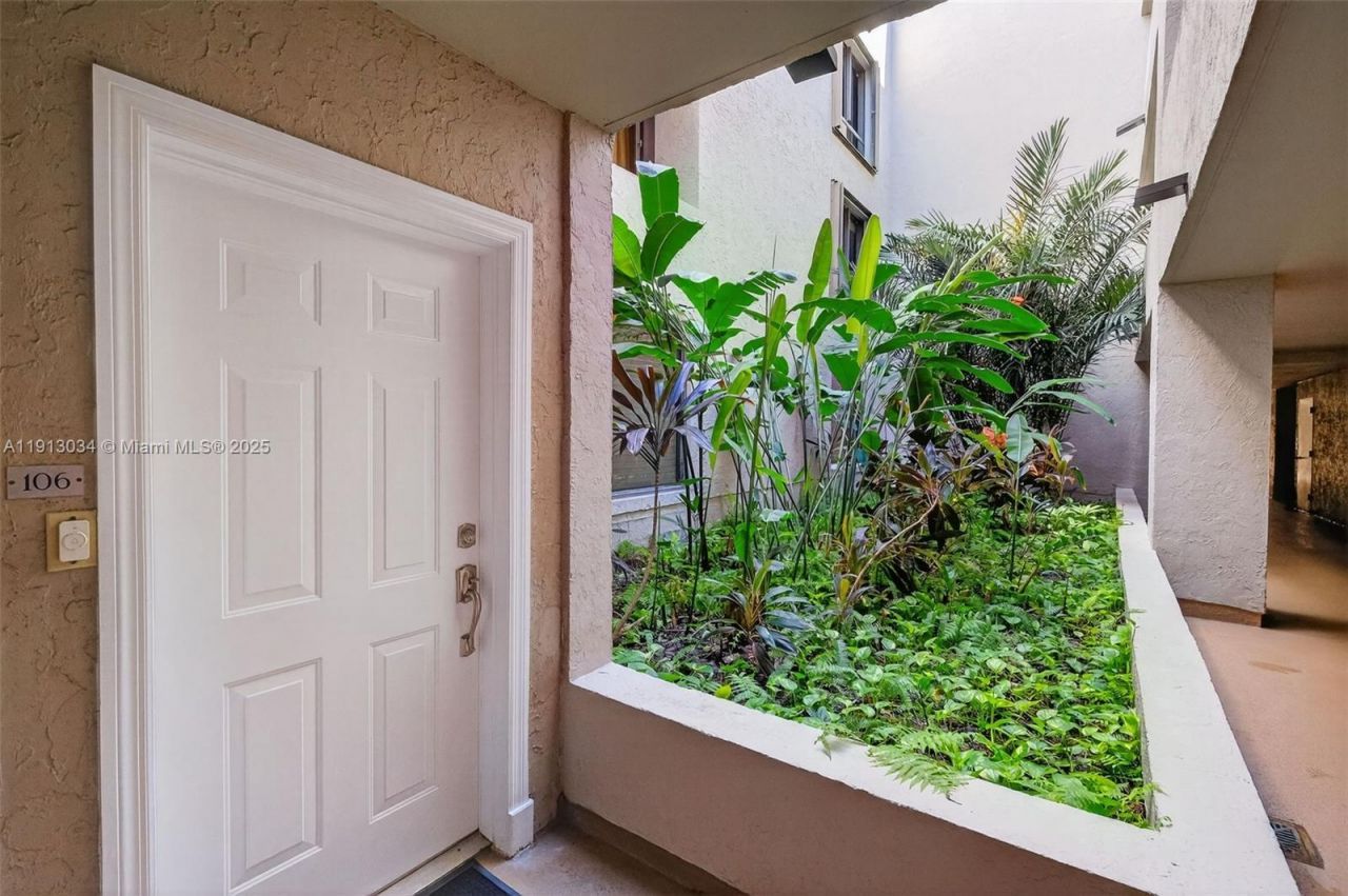 181 Crandon Blvd, Unit 106, Key Biscayne, FL 33149 Photo