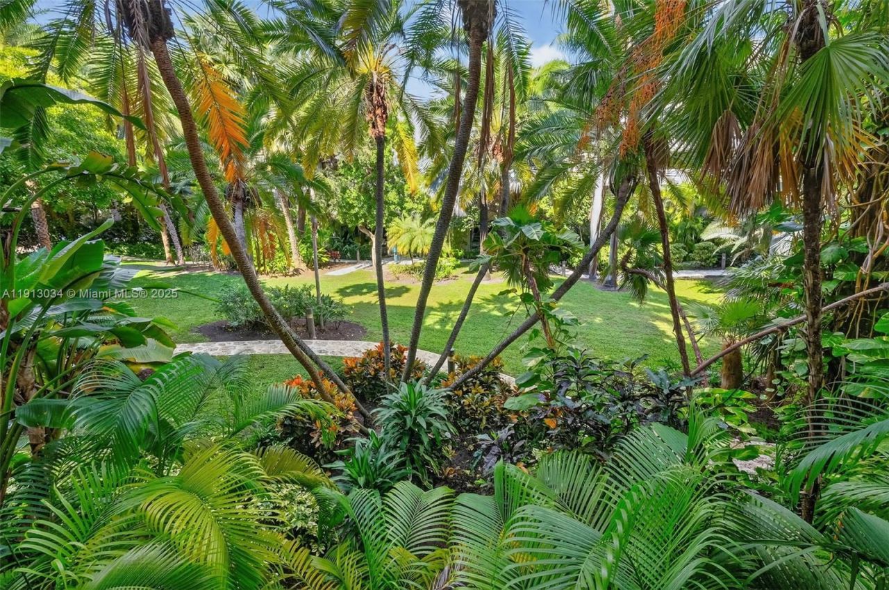 181 Crandon Blvd, Unit 106, Key Biscayne, FL 33149 Photo