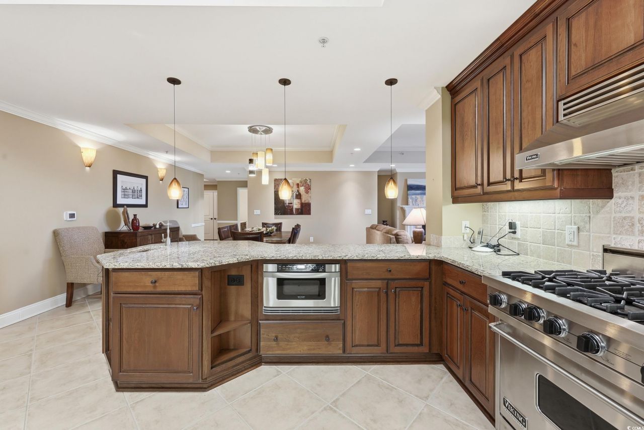 9547 Edgerton Dr. Photo 9