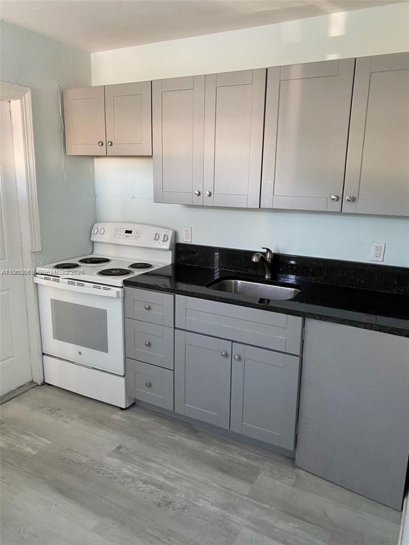 817 Grant St, West Palm Beach, FL 33407 Photo