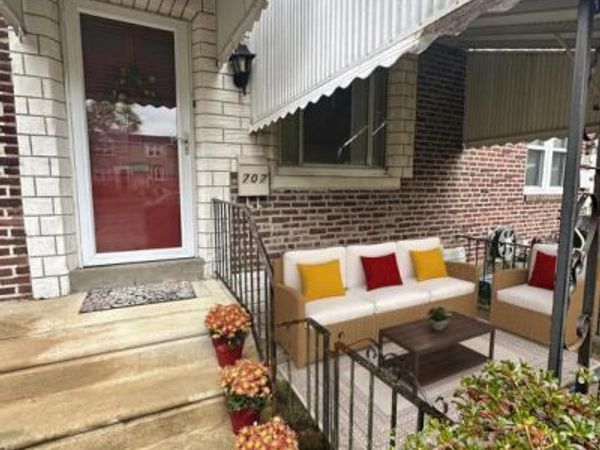 707 CRESCENT DRIVE, GLENOLDEN, PA 19036