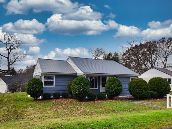 203 Big Oaks Dr, Franklin, PA 16323