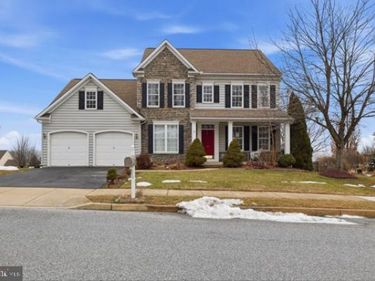 748 CONNOLLY DRIVE, RED LION, PA 17356