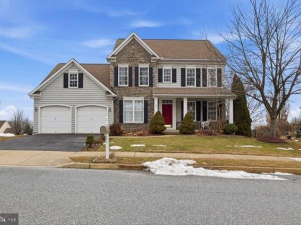 748 CONNOLLY DRIVE, RED LION, PA 17356