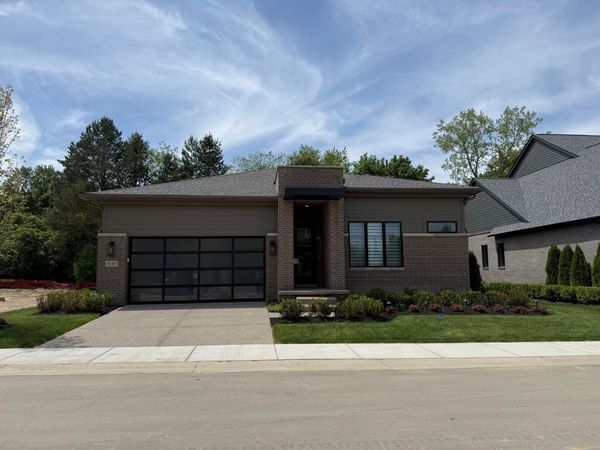 4182 Prescott Park Circle, West Bloomfield, MI 48323