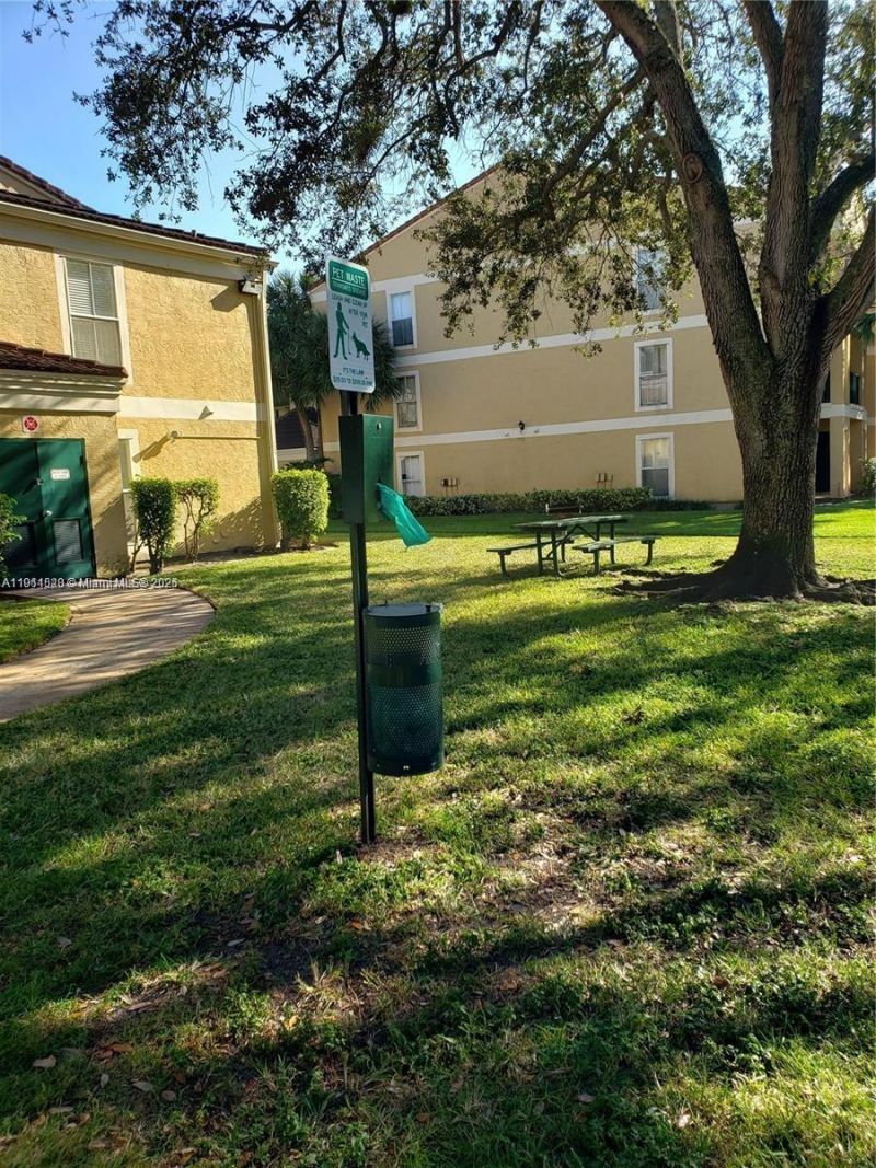 949 Riverside Dr, Unit 427, Coral Springs, FL 33071 Photo