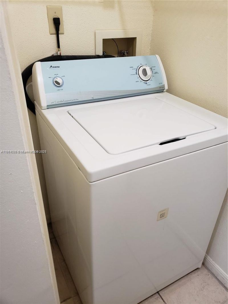 949 Riverside Dr, Unit 427, Coral Springs, FL 33071 Photo