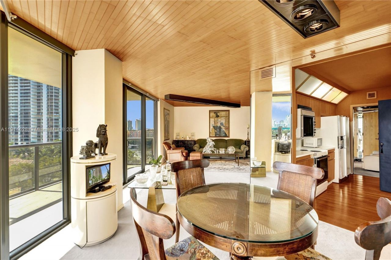 19667 Turnberry Way, Unit 7B, Aventura, FL 33180 Photo