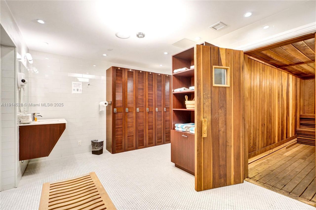 19667 Turnberry Way, Unit 7B, Aventura, FL 33180 Photo