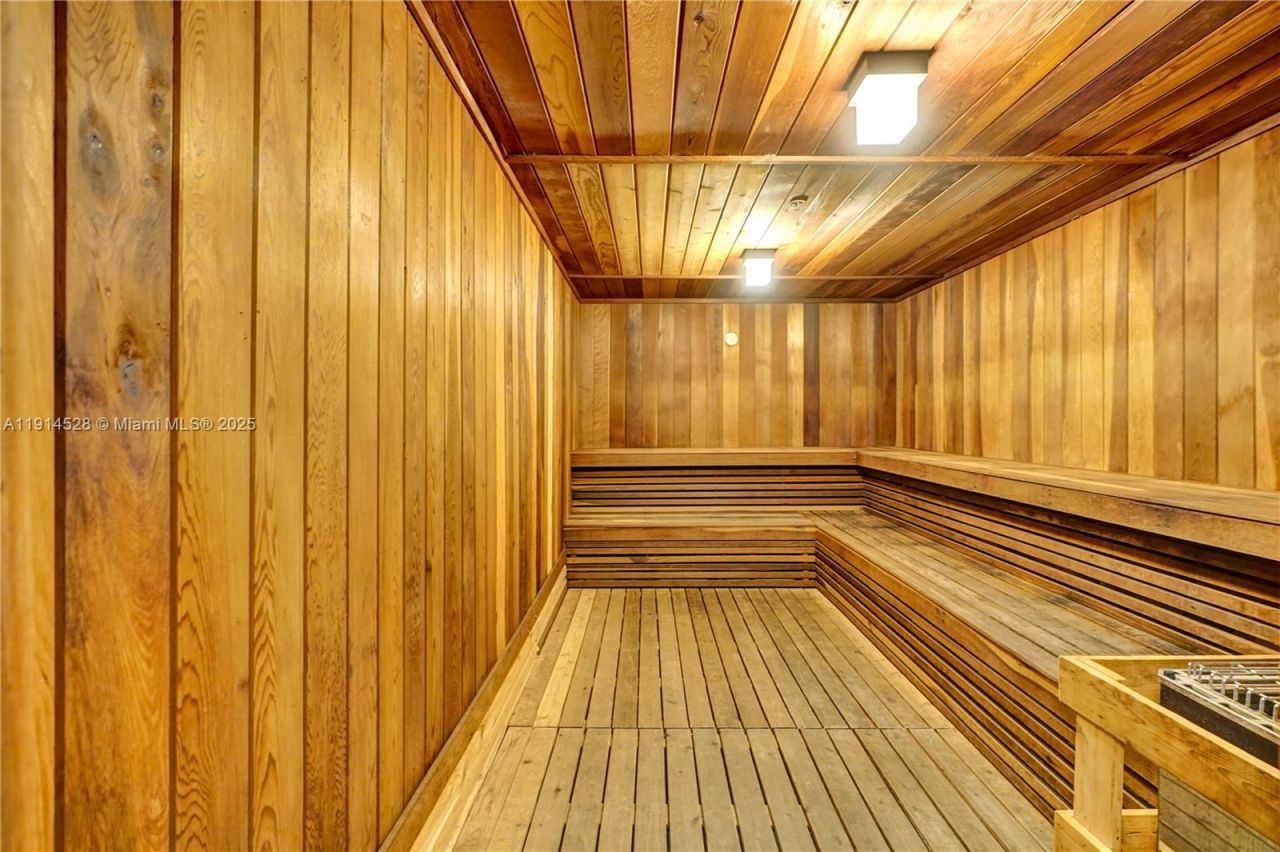 19667 Turnberry Way, Unit 7B, Aventura, FL 33180 Photo