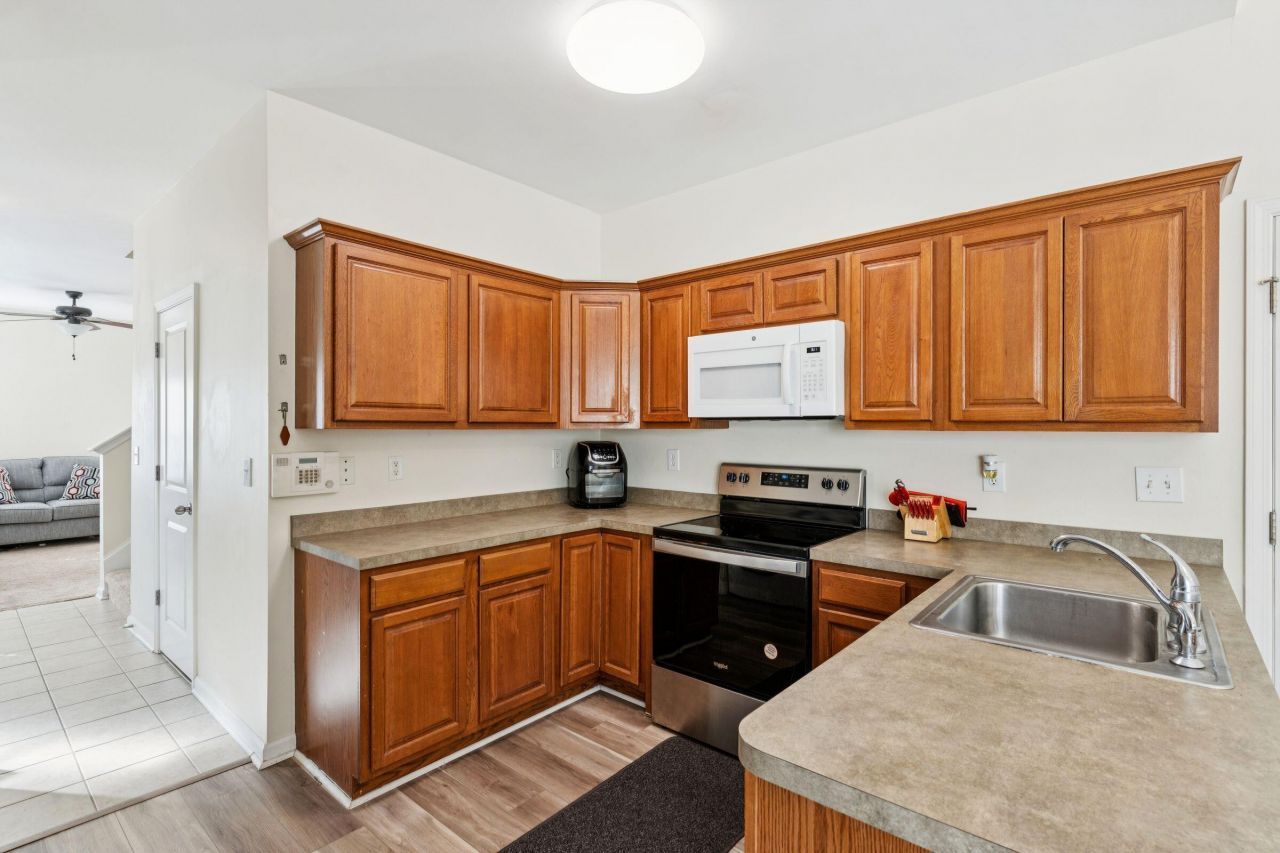 101 Angel Oaks Court Photo 13