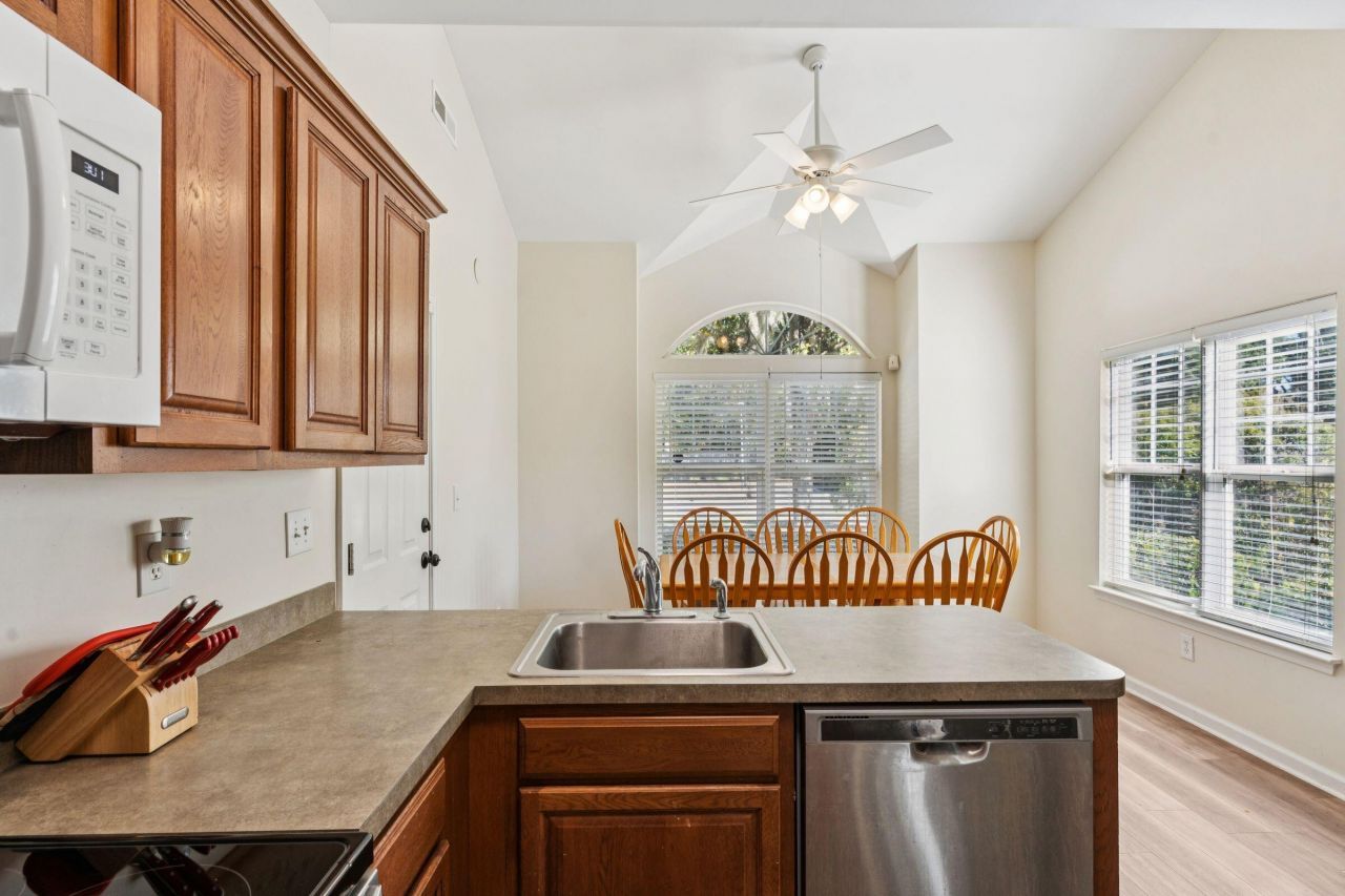 101 Angel Oaks Court Photo 15