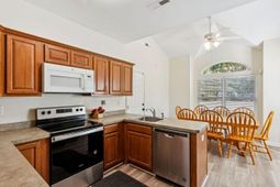 101 Angel Oaks Court photo 4