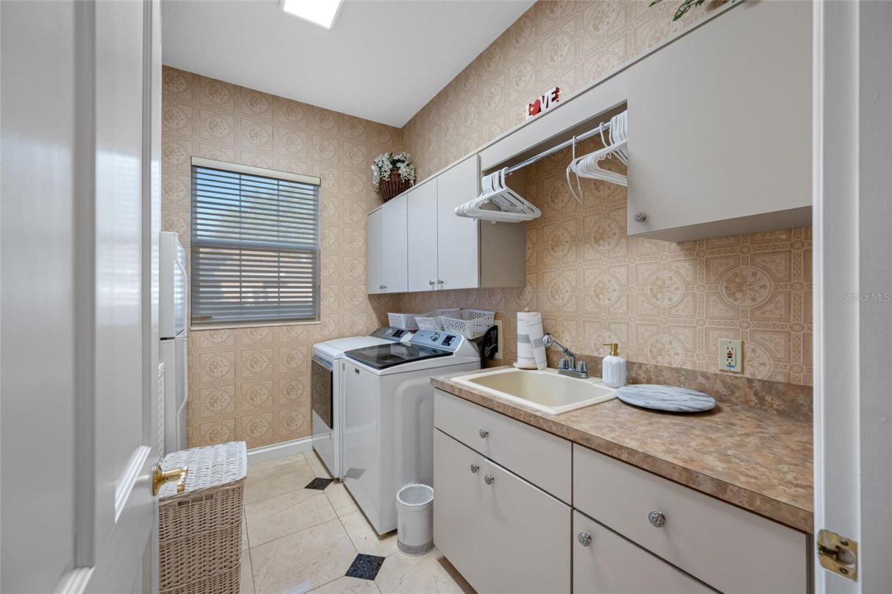 7371 Sawgrass Point, Pinellas Park, FL 33782 Photo