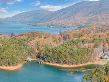 200 Sweetwater Bay Drive, Penhook, VA 24137