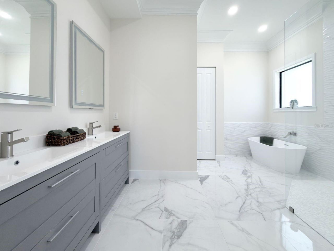 9222 Rosebud Circle, Port Charlotte, FL 33981 Photo