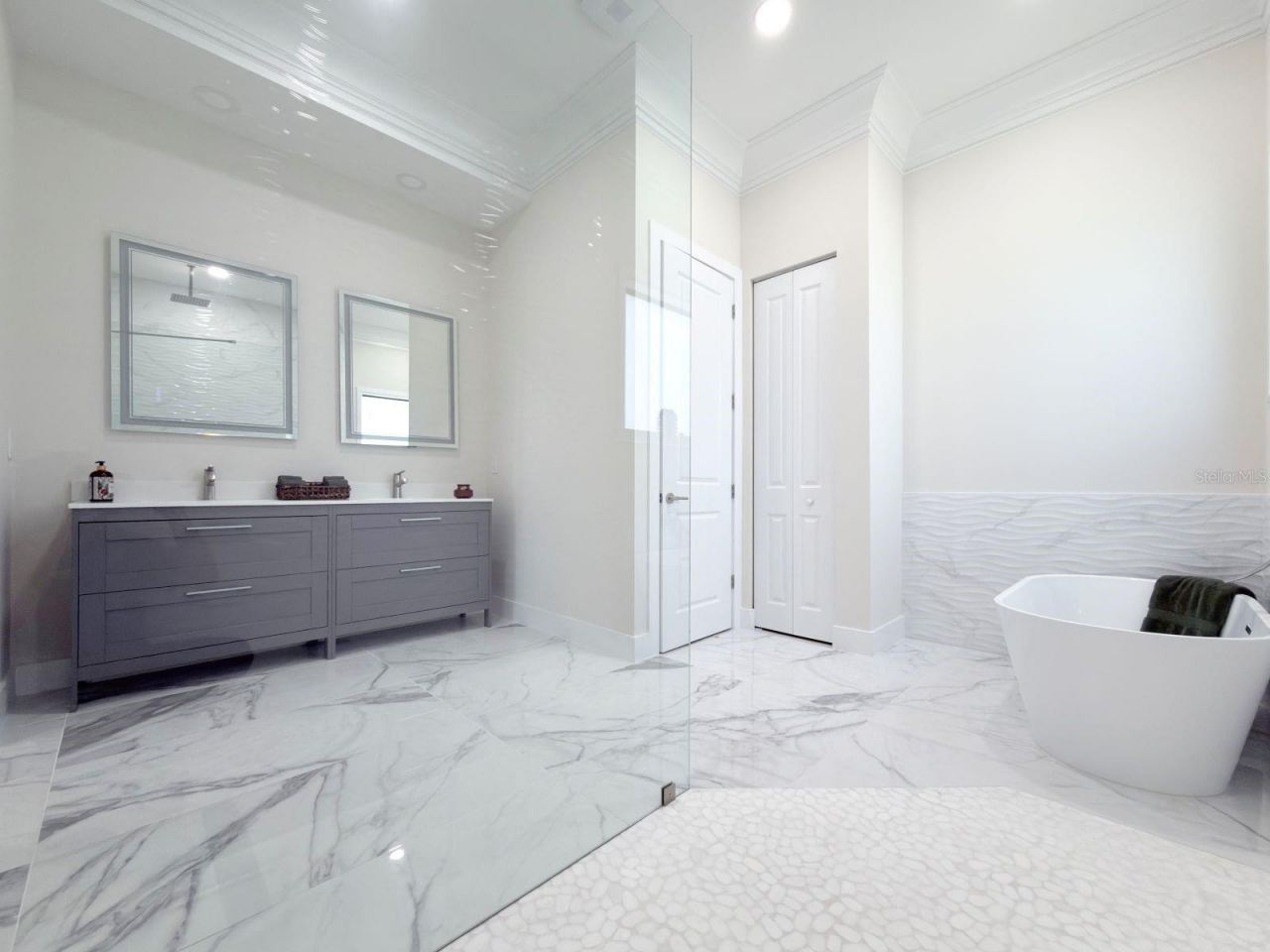 9222 Rosebud Circle, Port Charlotte, FL 33981 Photo