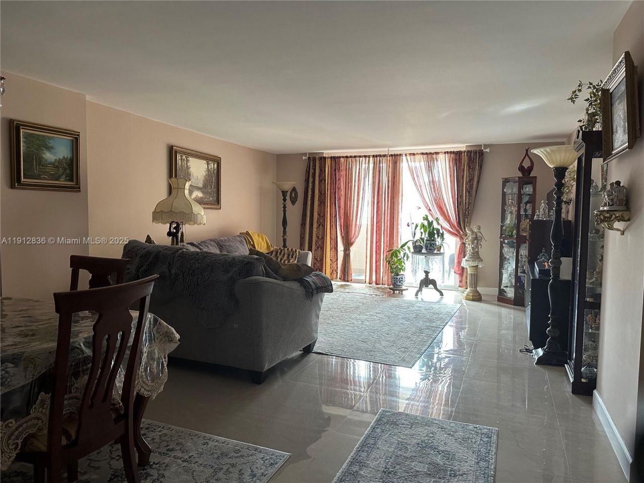 1865 S Ocean Dr, Unit 6H, Hallandale Beach, FL 33009 Photo