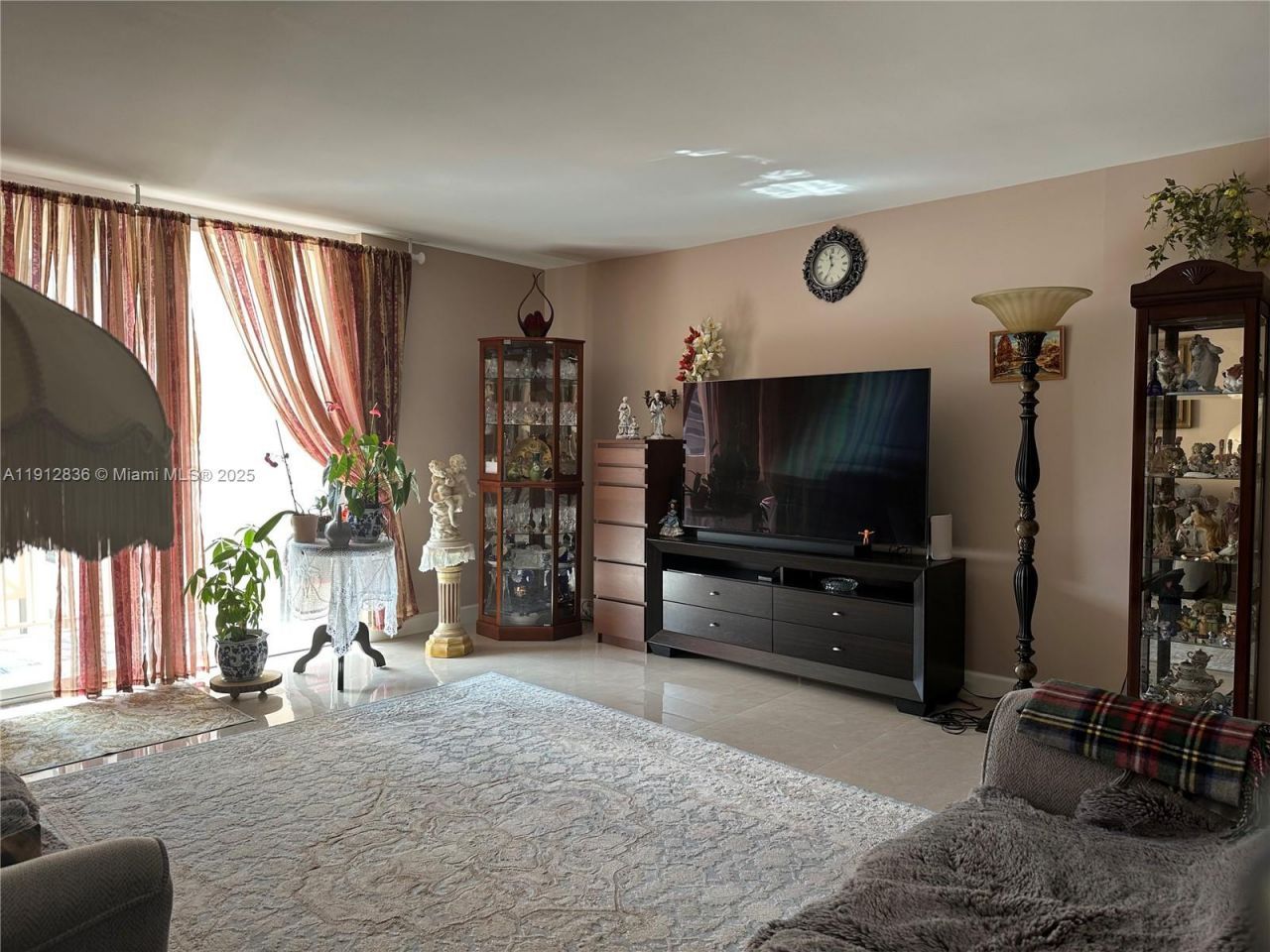 1865 S Ocean Dr, Unit 6H, Hallandale Beach, FL 33009 Photo