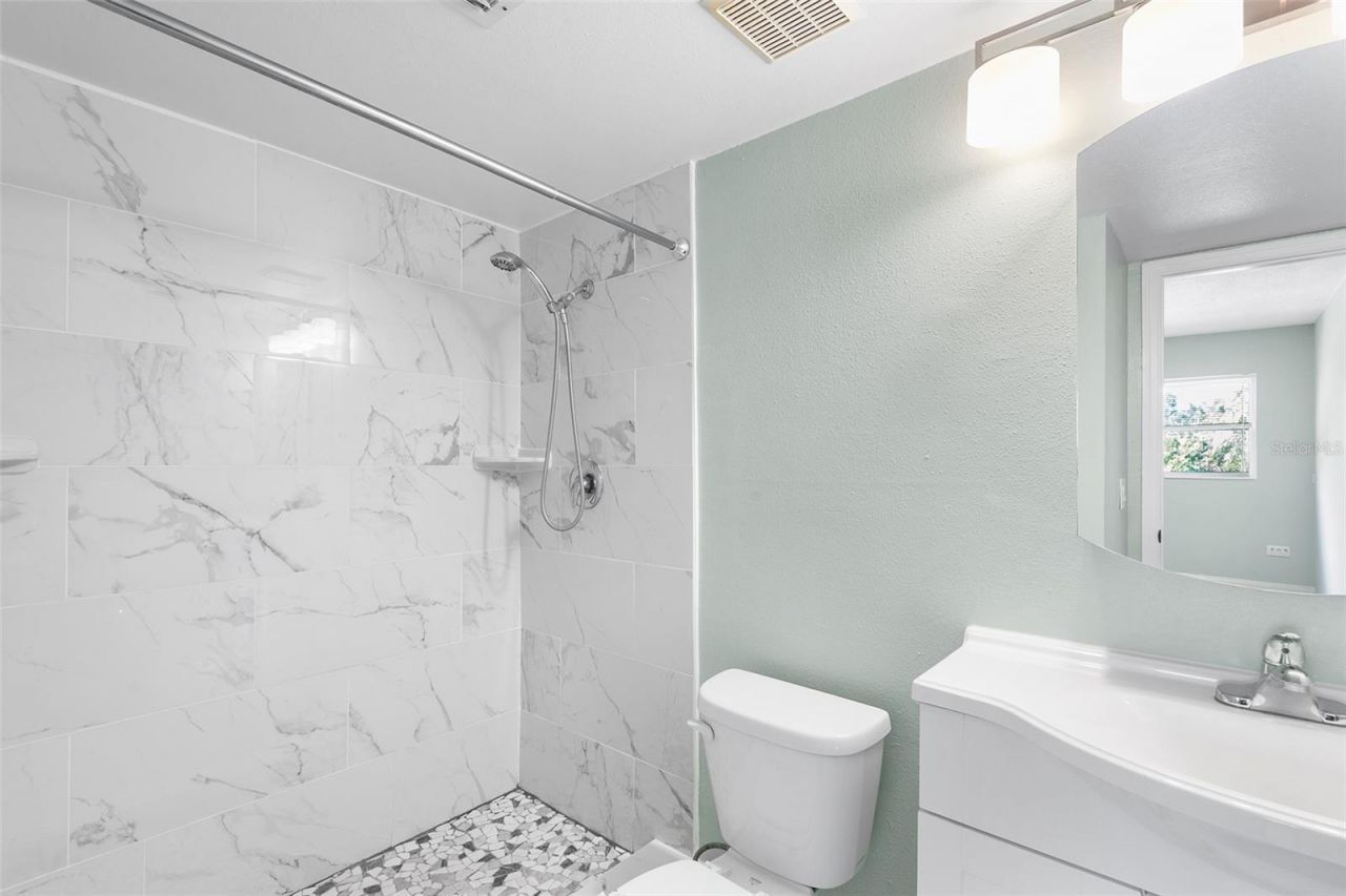 6262 Emerson Avenue S, Unit 21, Saint Petersburg, FL 33707 Photo