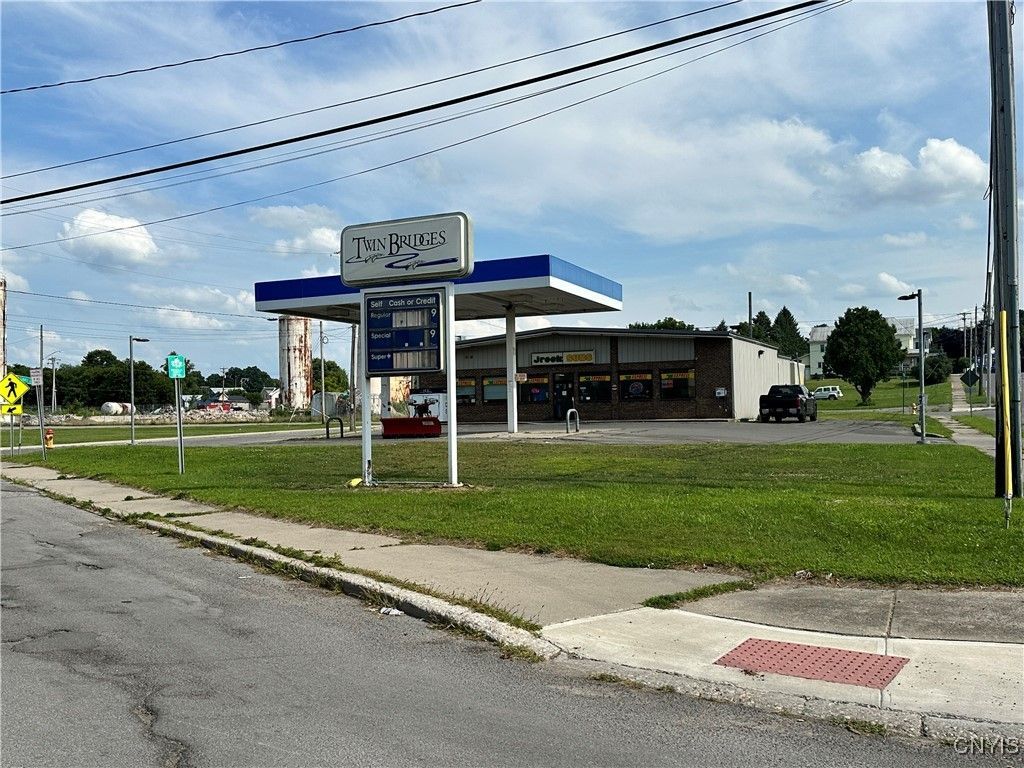 49 Main Street, Ogdensburg, NY 13669 Main Photo