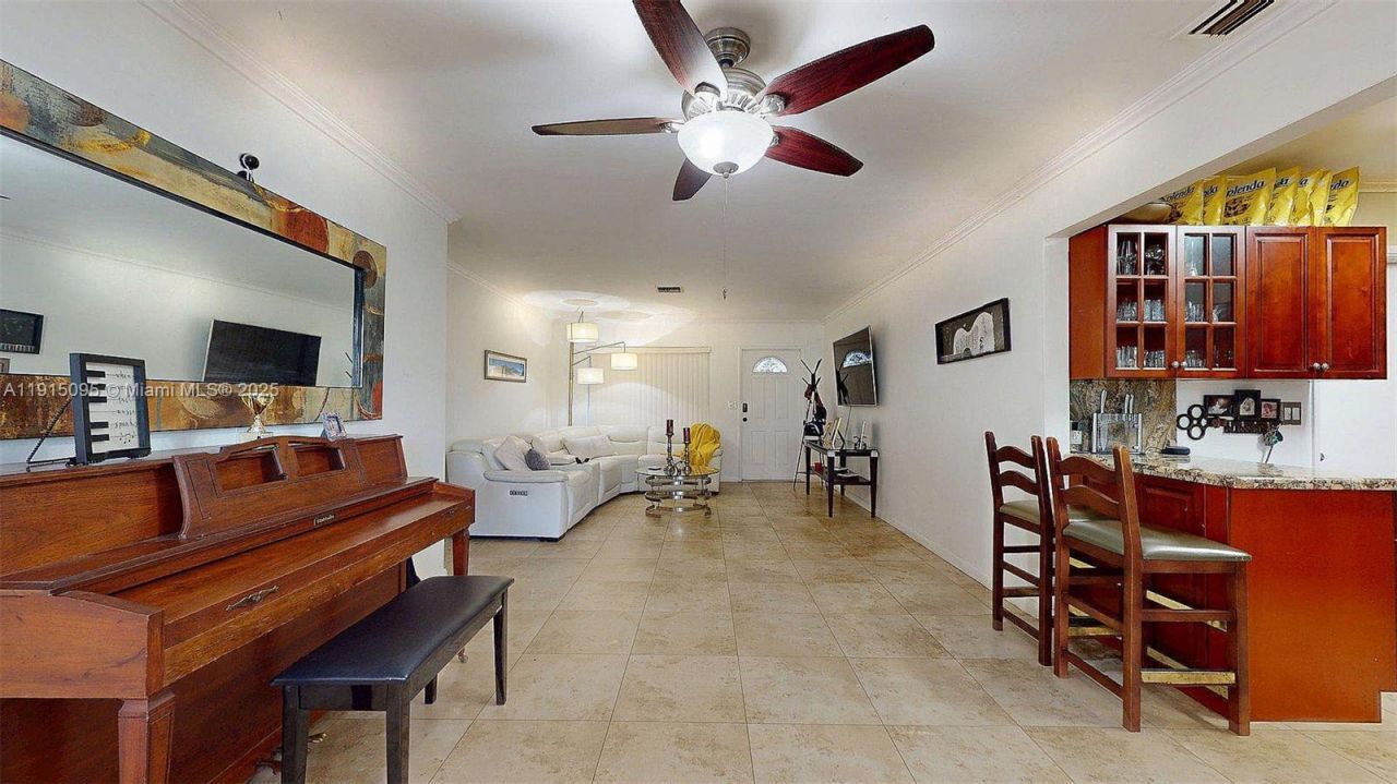 105 N 31st Ave, Hollywood, FL 33021 Photo