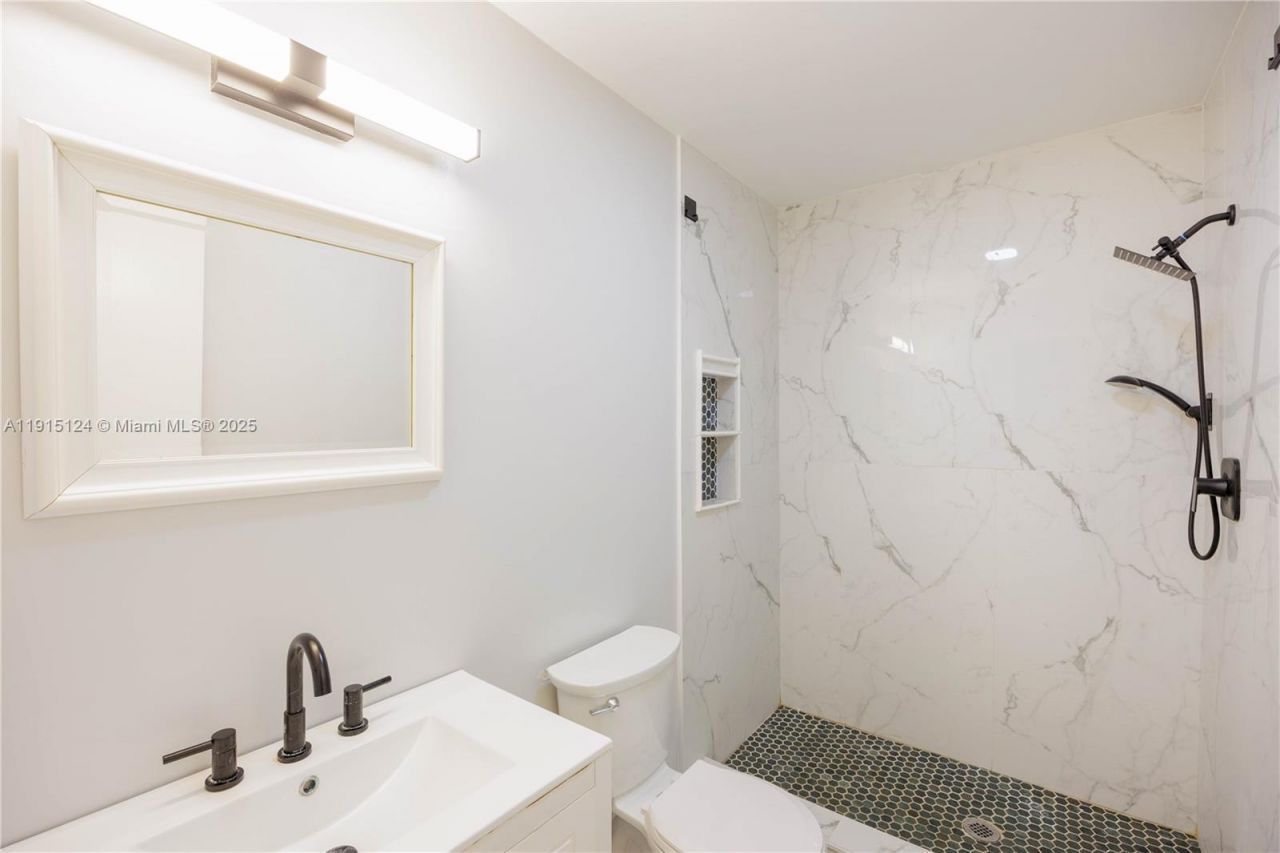 8325 Fairway Rd, Unit n/a, Sunrise, FL 33351 Photo