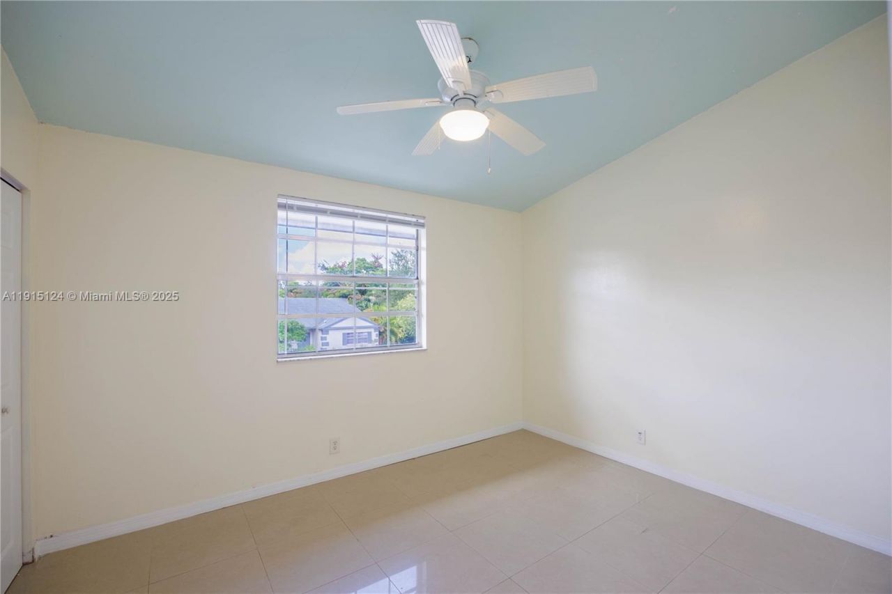8325 Fairway Rd, Unit n/a, Sunrise, FL 33351 Photo