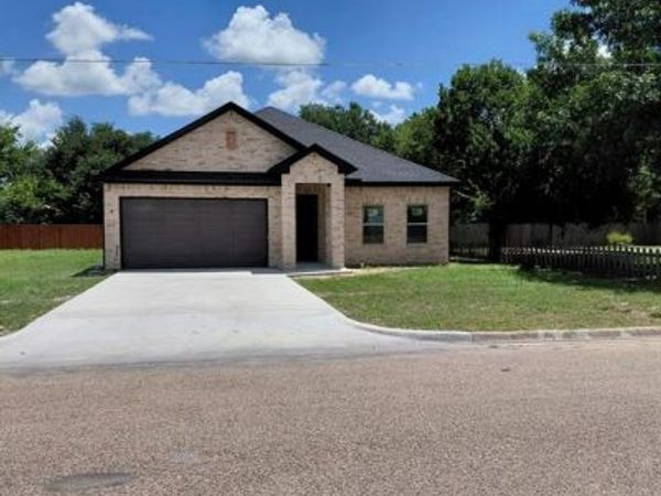 834 Park, Mexia, TX 76667