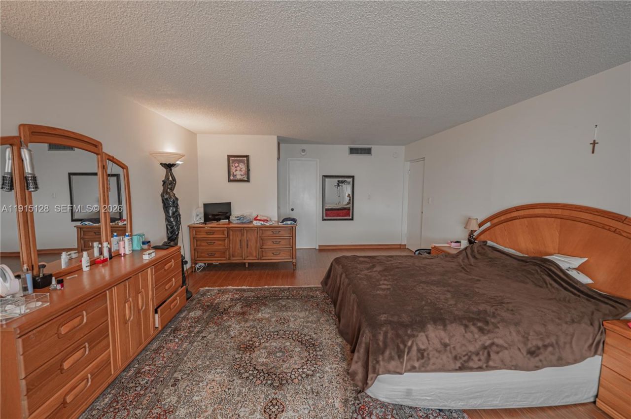 301 174th St, Unit 1503, Sunny Isles Beach, FL 33160 Photo