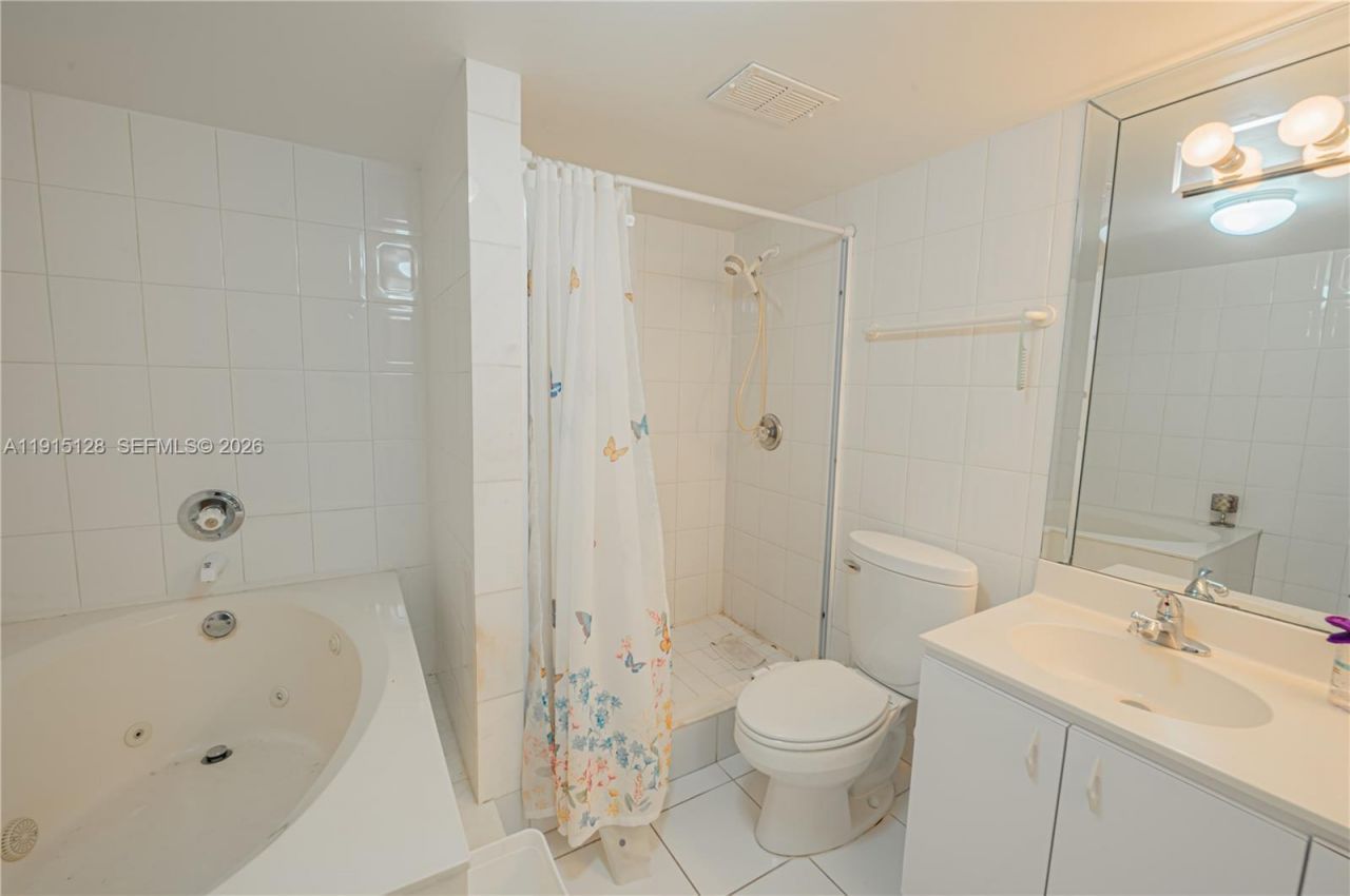 301 174th St, Unit 1503, Sunny Isles Beach, FL 33160 Photo