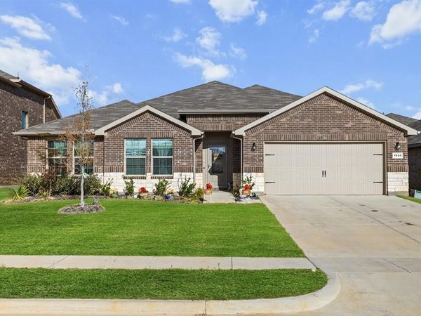 1920 Cookes Lane, Cleburne, TX 76033