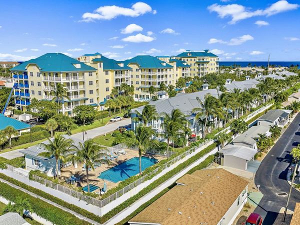 138 Ocean Breeze Drive, Juno Beach, FL 33408