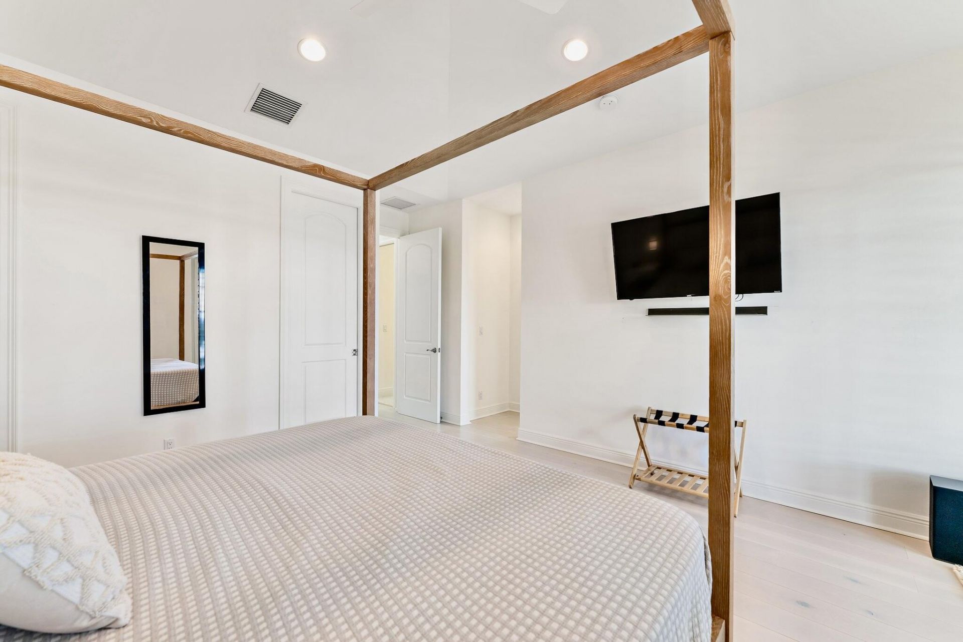 138 Ocean Breeze Drive, Juno Beach, FL 33408 Photo