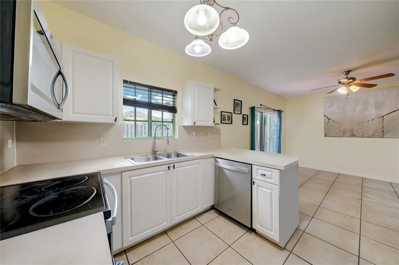 13518 SW 142nd Terrace, Miami, FL 33186 Photo