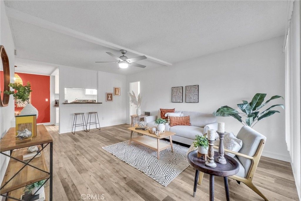 1030 W Macarthur Boulevard, Unit 5, Santa Ana, CA 92707 Main Photo