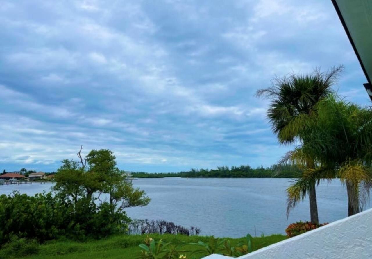 6142 SE Landing Way, Unit 9-11, Stuart, FL 34997 Photo
