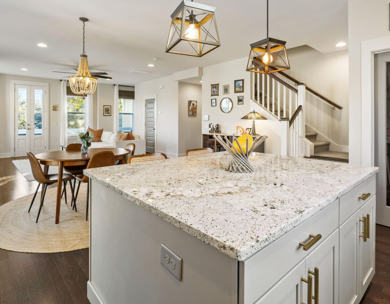 4415 Social Alley Photo 11